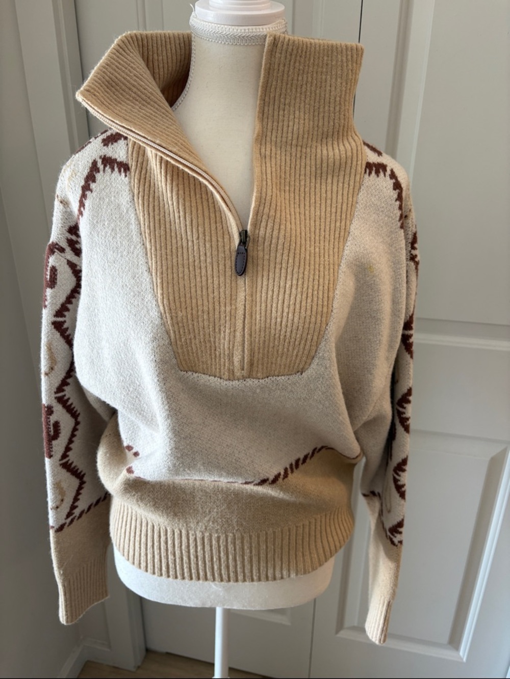 Ariat small western Beige & Brown Half-Zip Pullover Sweater